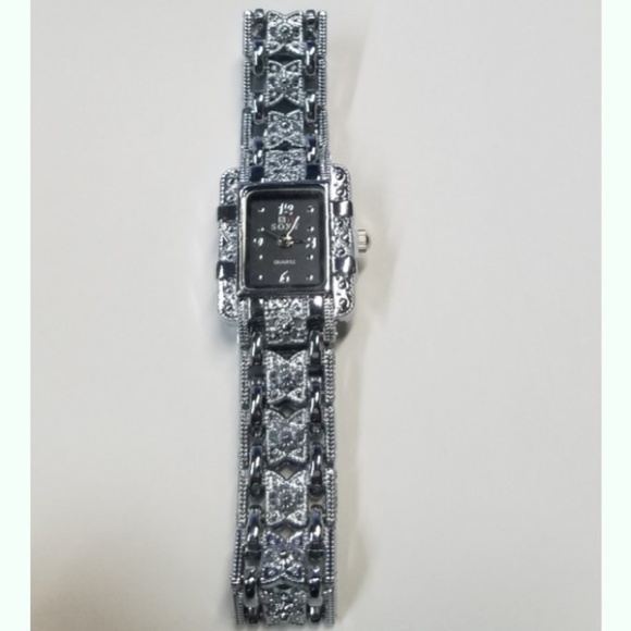 Soxy Casual Watch For Women Analog Metal Watch - Picture 2 of 4